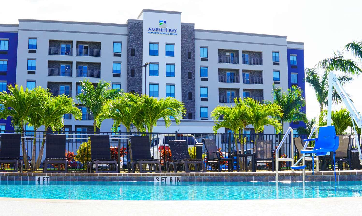 Ameniti Bay - Best Western Signature Collection Fruitville Exterior photo