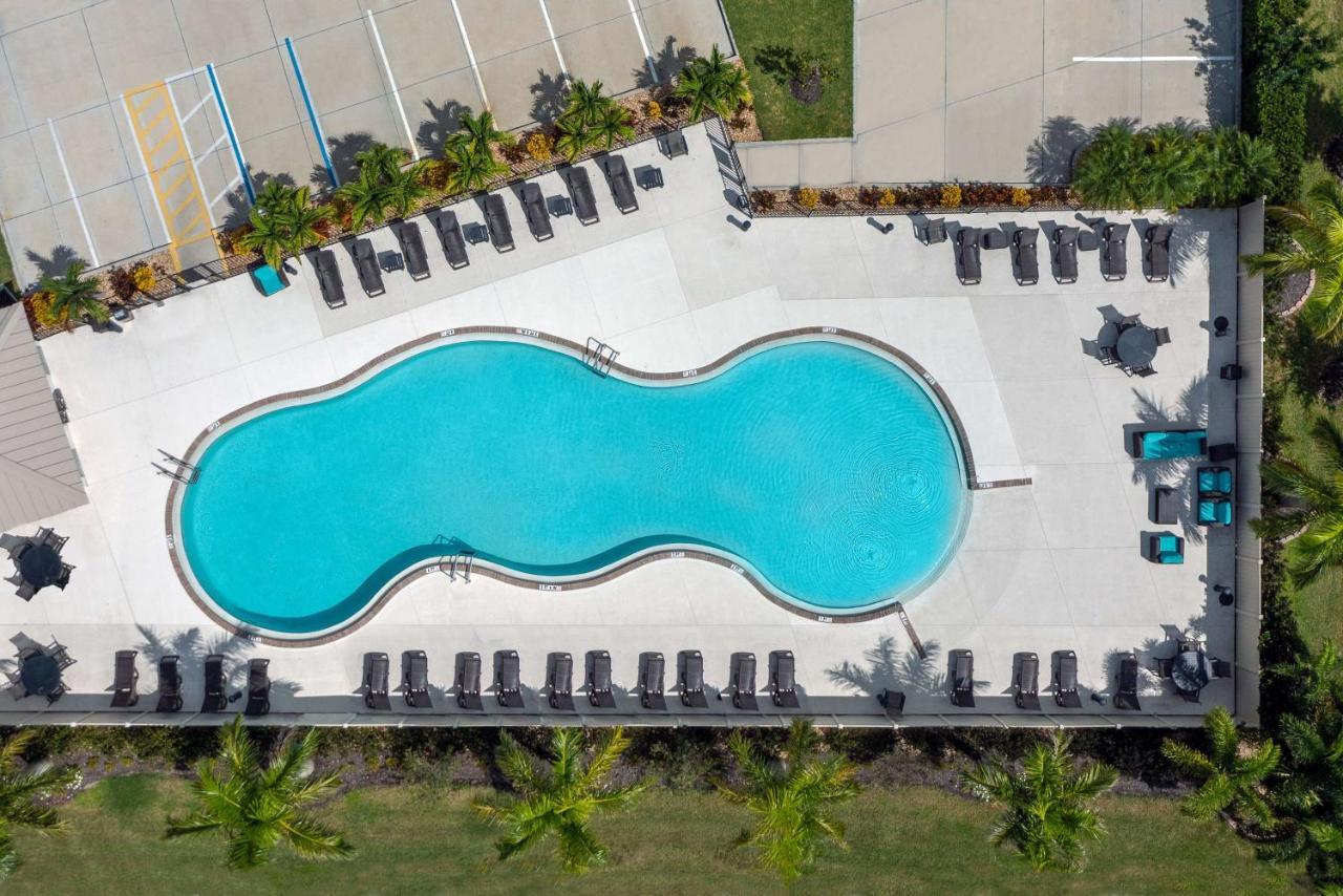 Ameniti Bay - Best Western Signature Collection Fruitville Exterior photo