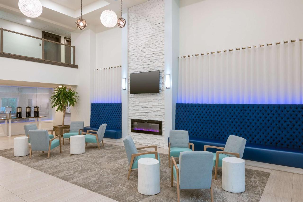 Ameniti Bay - Best Western Signature Collection Fruitville Exterior photo
