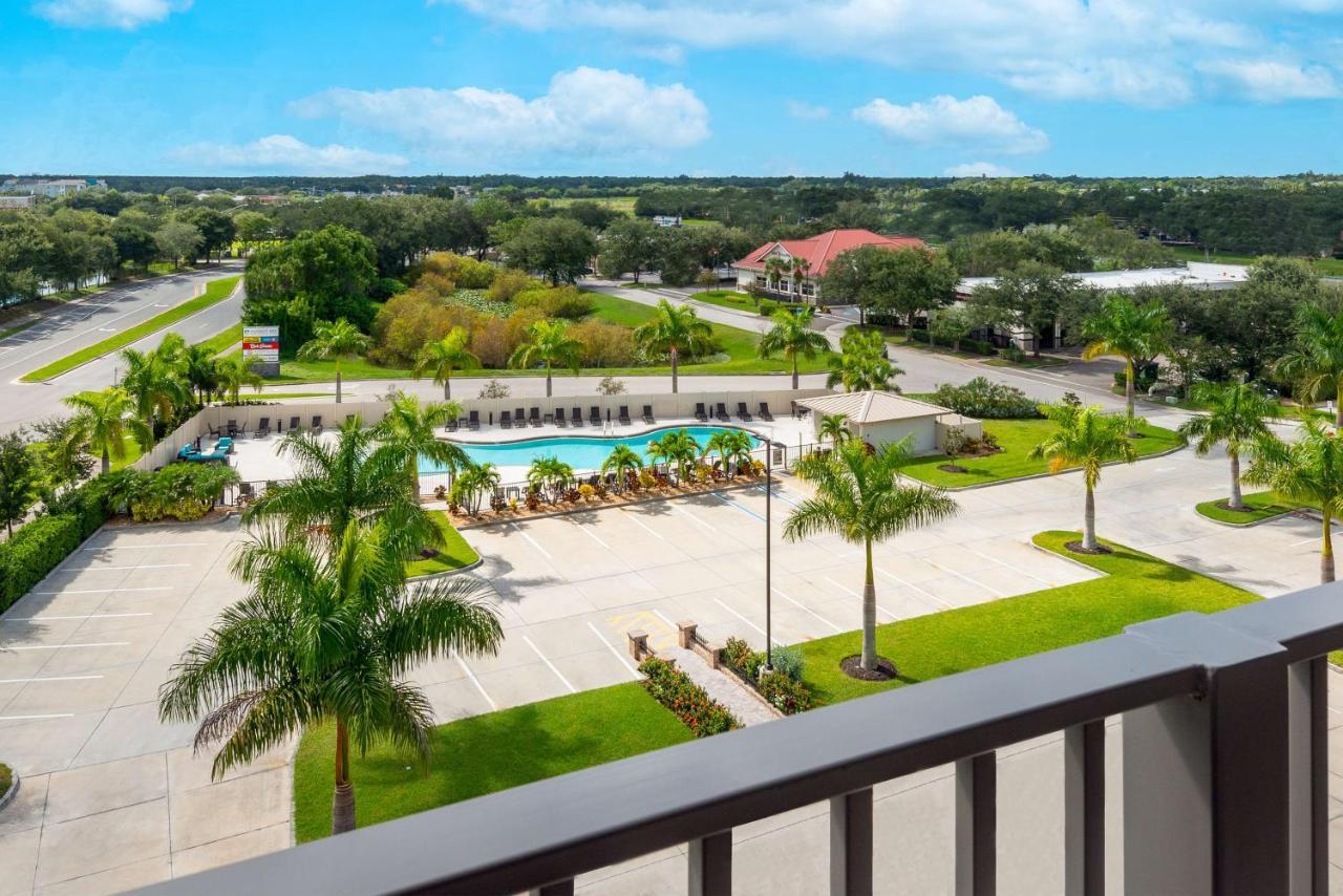 Ameniti Bay - Best Western Signature Collection Fruitville Exterior photo
